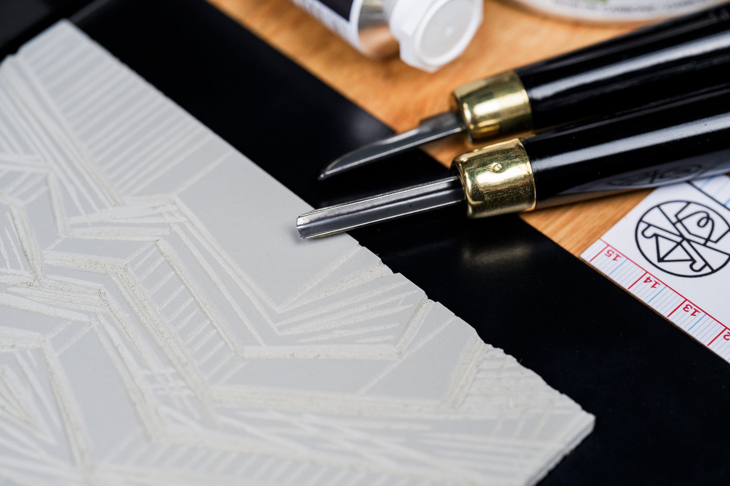 RGM Lino Cutter, #302 (Medium V)